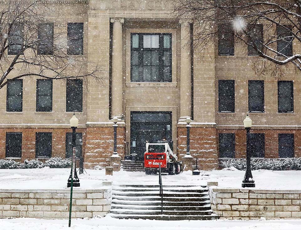 Clearing Courthouse Walk